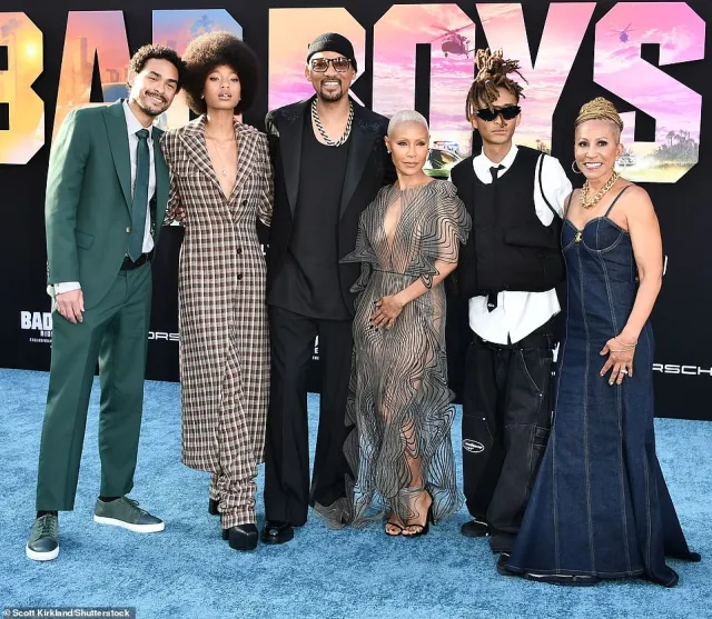 Will Smith et Jada Pinkett Smith s'installent confortablement sur le tapis rouge