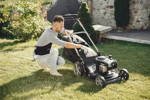 Guide pour Choisir la Meilleure Tondeuse à Gazon pour Votre Jardin : Conseils Essentiels