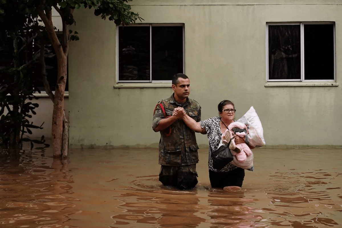 Inondations au Brésil : 60 morts et 101 disparus dans des glissements de terrain