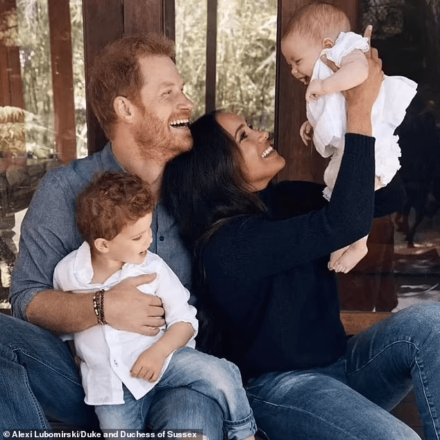 Le prince Harry et Meghan fêtent les 5 ans de leur fils