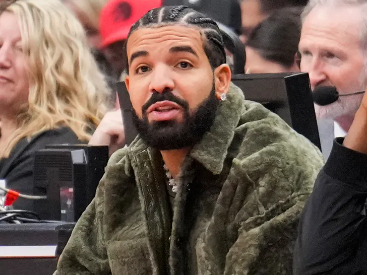  Une fusillade a lieu dans la résidence de Drake à Toronto sur fond de querelle entre rappeurs ; un agent de sécurité est blessé