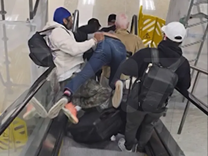 Jim Jones n'est pas inculpé dans la bagarre de l'aéroport, les flics disent que la vidéo confirme la légitime défense