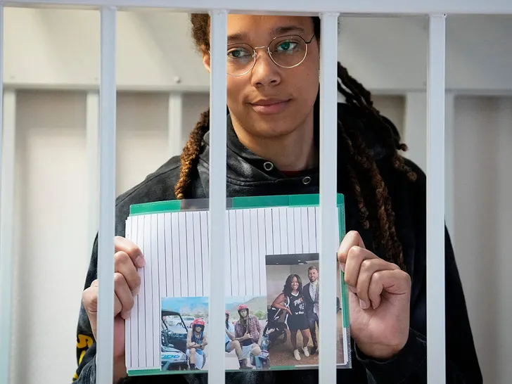 Brittney Griner dit qu'elle a envisagé de se suicider pendant son emprisonnement en Russie