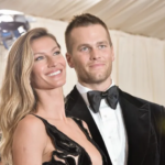 Nikki Glaser reste ferme sur ses blagues sur le divorce de Tom Brady et présente ses excuses à Gisele