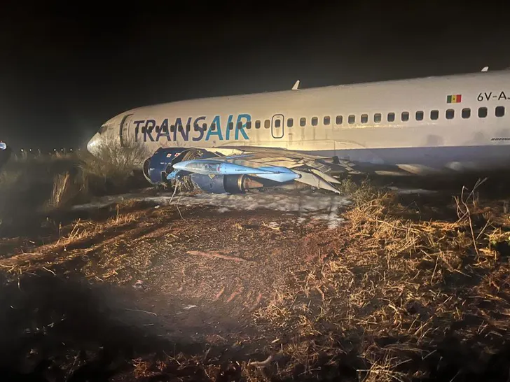  Un Boeing 737 prend feu au Sénégal après une tentative de décollage ratée