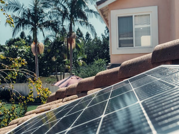 07 meilleurs panneaux solaires à petit prix (pas cher )- mai 2024