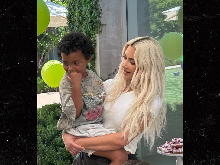 Kim Kardashian organise une fête d'anniversaire sur le thème Ghostbusters pour son fils Psalm