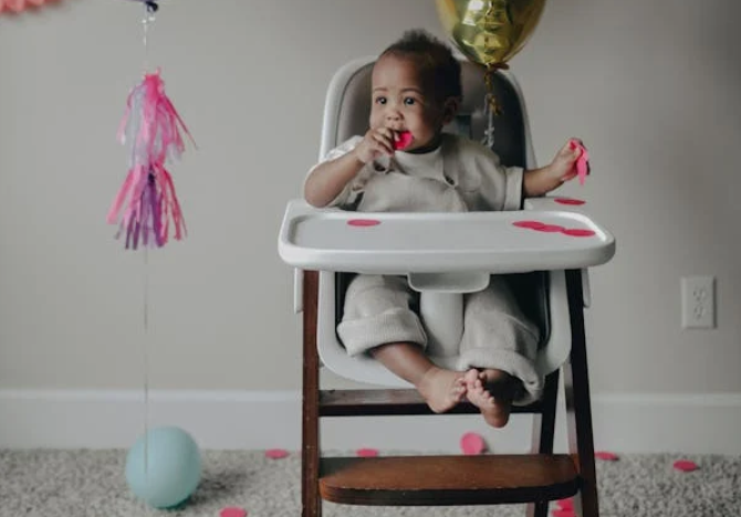 Les 10 meilleurs chaises hautes evolutives pour bebe (MAI 2024) !