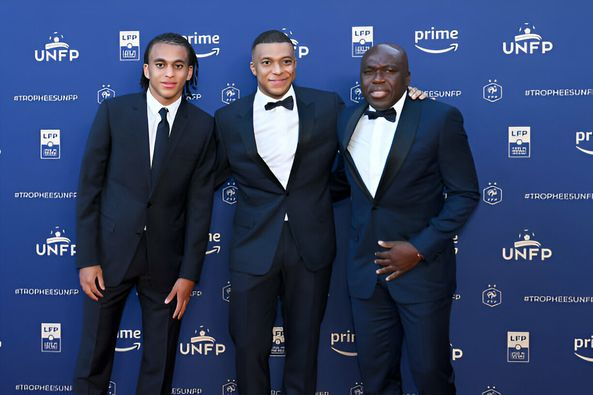 Kylian Mbappé remporte le titre de meilleur joueur de la Ligue 1