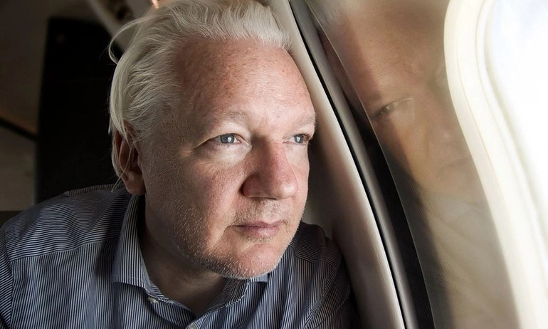 Julian Assange : Le Fondateur de WikiLeaks Libéré et de Retour en Australie