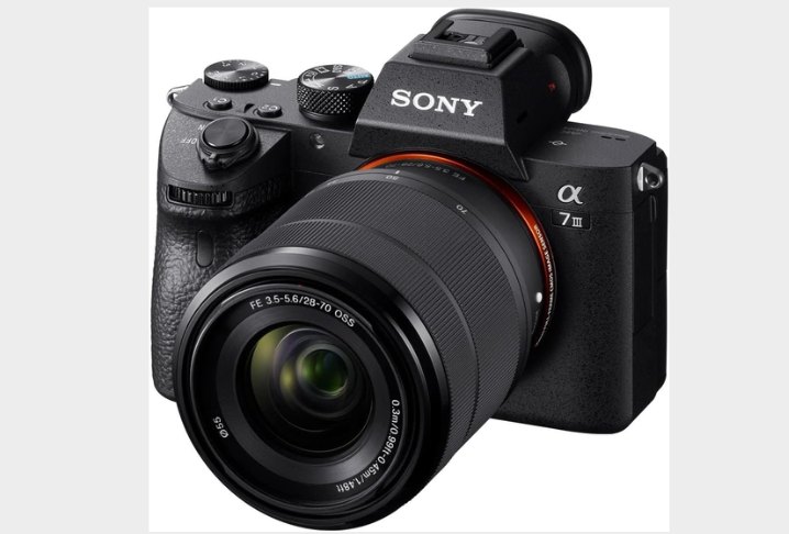 L'Appareil Photo Numérique Hybride Sony Alpha 7 III en Promotion sur Amazon : de 1 899,00 € à 1 799,00 € ! Offre Limitée