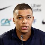 Kylian Mbappé interpelle sur la scène politique