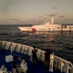 Confrontation en Mer de Chine Méridionale : Collision entre un Navire Philippin et un Navire Chinois près des Îles Spratleys