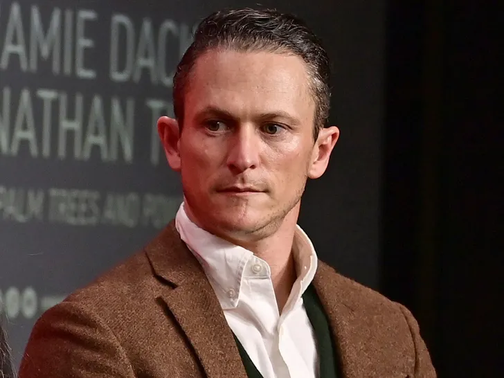  L’Acteur Jonathan Tucker Met en Sécurité Voisine et Enfants lors d’une Intrusion Domiciliaire à Los Angeles