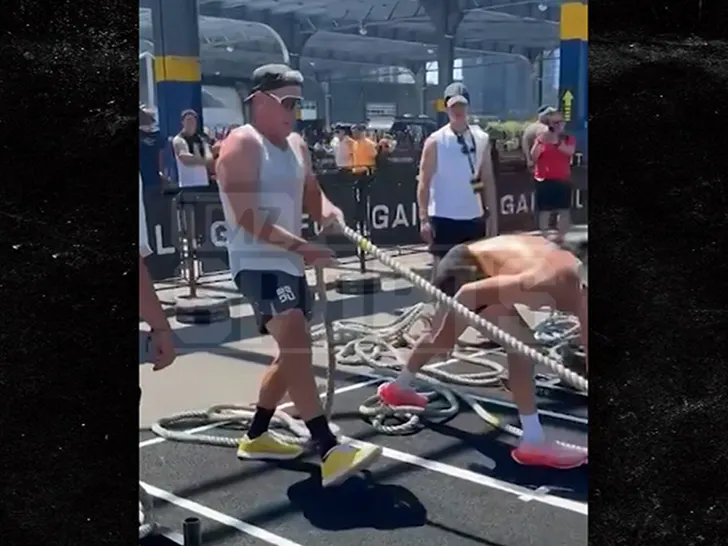 Lance Armstrong participe à une course éprouvante à New York et remporte sa catégorie d'âge!