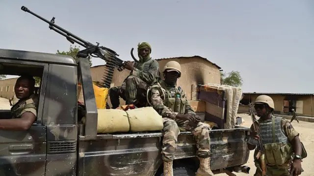  Niger :un groupe armé réclame la libération de l’ex-président Bazoum après l’enlèvement du préfet de Bilma