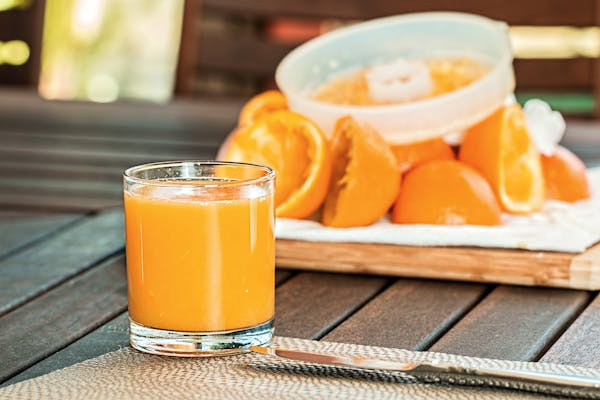 Avec ce livre, apprends les recettes de jus de fruits gratuitement