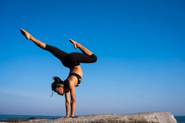  10 Conseils pour Commencer Votre Voyage de Yoga