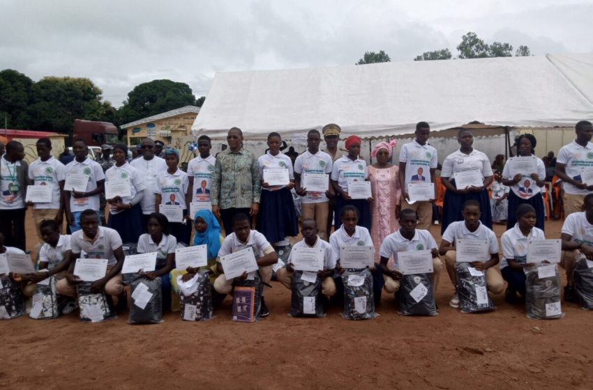  Côte d’Ivoire-AIP/  Les meilleurs élèves de l’année scolaire primés à Boundiali