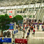 Des passagers empêchent l'expulsion d'un jeune homme de 25 ans sur un vol Paris-Bamako