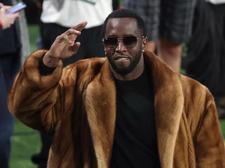 Diddy monte à bord d'un jet privé dans sa première publication sur Instagram depuis le nettoyage de son compte