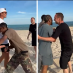 Tom Brady et Travis Scott Joignent leurs Forces pour une Partie de Football sur la Plage avant la Fête Blanche de Michael Rubin