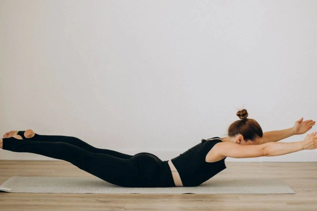 Transformez votre corps avec ces 2 exercices de Pilates pour des abdos toniques !