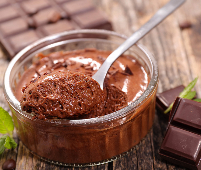  Une mousse au chocolat en 15 minutes avec seulement 3 ingrédients