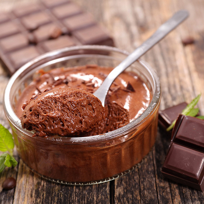 Une mousse au chocolat en 15 minutes avec seulement 3 ingrédients