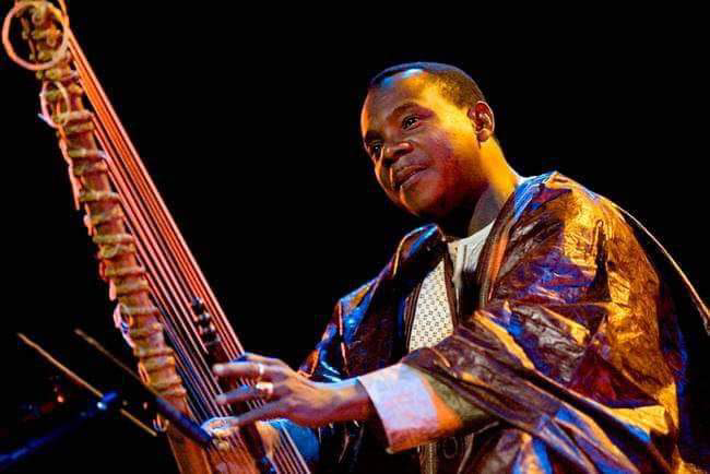 Décès de Toumani Diabaté : Le Monde de la Musique en Deuil