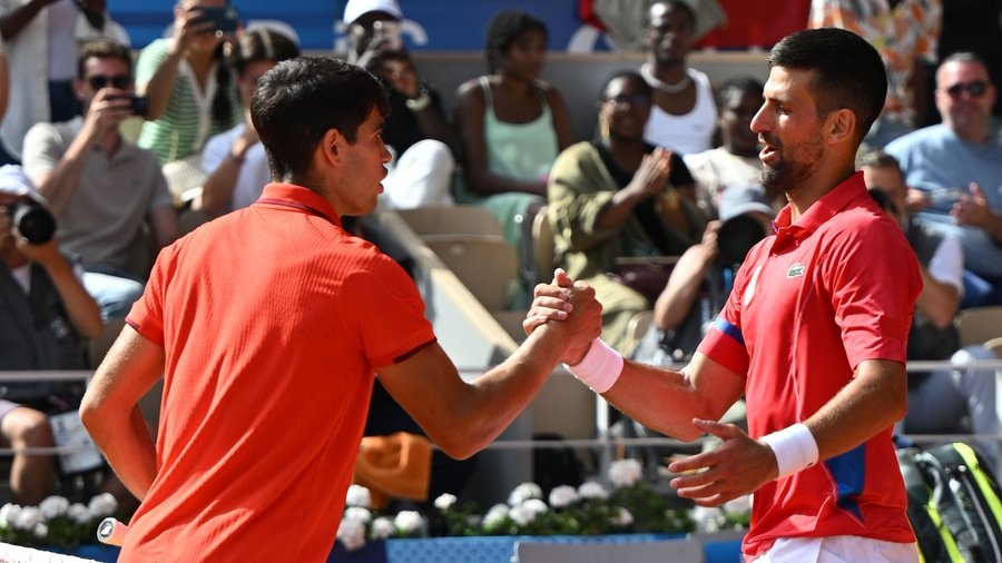 Novak Djokovic Remporte sa Première Médaille d'Or Olympique après sa Victoire sur Alcaraz