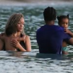 Rihanna Profite de la Plage à Barbade avec A$AP Rocky et leurs Enfants