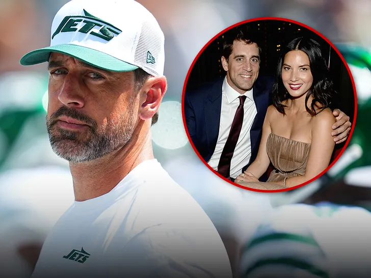 "Les Parents d'Aaron Rodgers Accusent Olivia Munn d'Être à l'Origine de la Fracture Familiale"