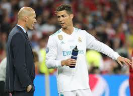  Cristiano Ronaldo : « J’ai toujours une grande affection pour Zidane, parce qu’il me disait… »