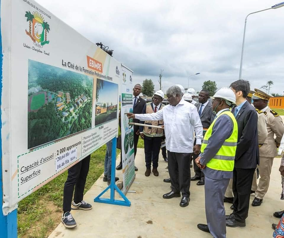 Visite du Chantier du Lycée Professionnel d'Ebimpé : Un Nouveau Pôle de Formation pour la Jeunesse d'Anyama