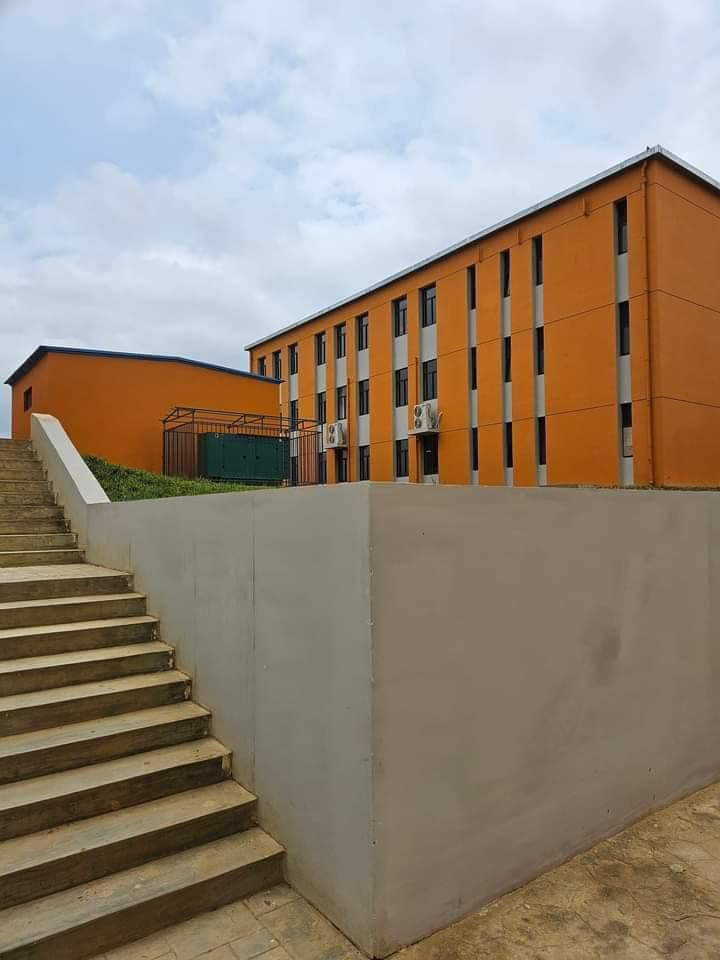 Visite du Chantier du Lycée Professionnel d'Ebimpé : Un Nouveau Pôle de Formation pour la Jeunesse d'Anyama