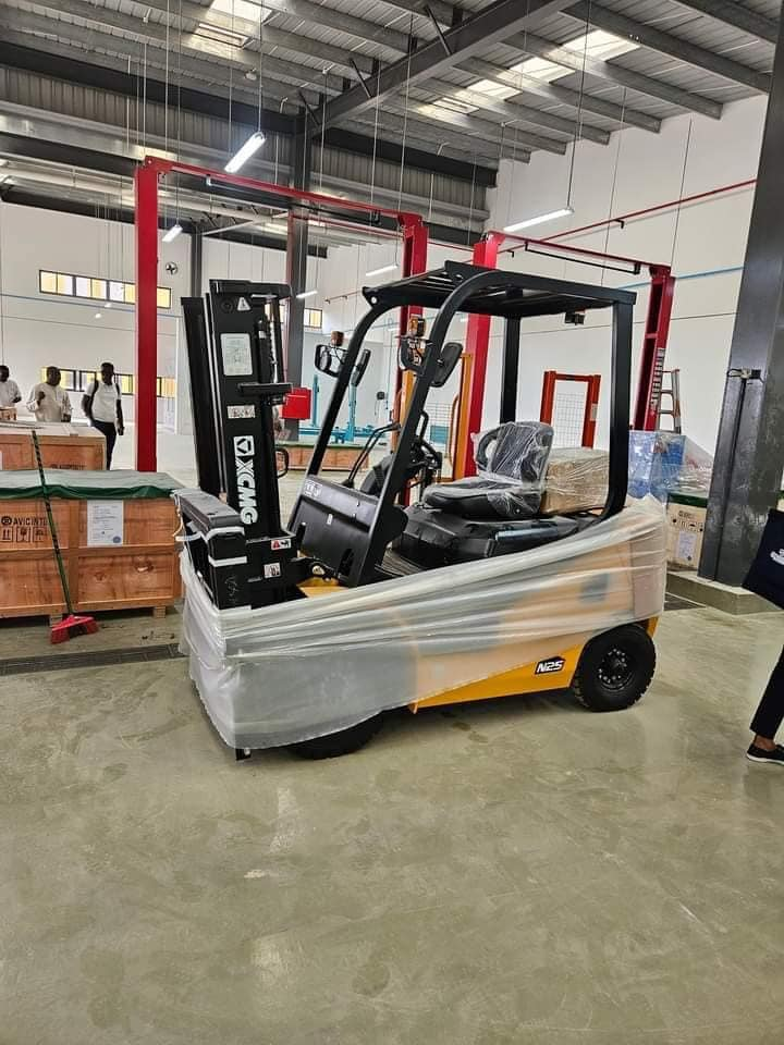 Visite du Chantier du Lycée Professionnel d'Ebimpé : Un Nouveau Pôle de Formation pour la Jeunesse d'Anyama