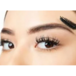 Sérums pour stimuler la pousse des cils : des cils plus longs et plus fournis