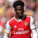 Bukayo Saka, la révélation d'Arsenal, dépasse les statistiques de Thierry Henry