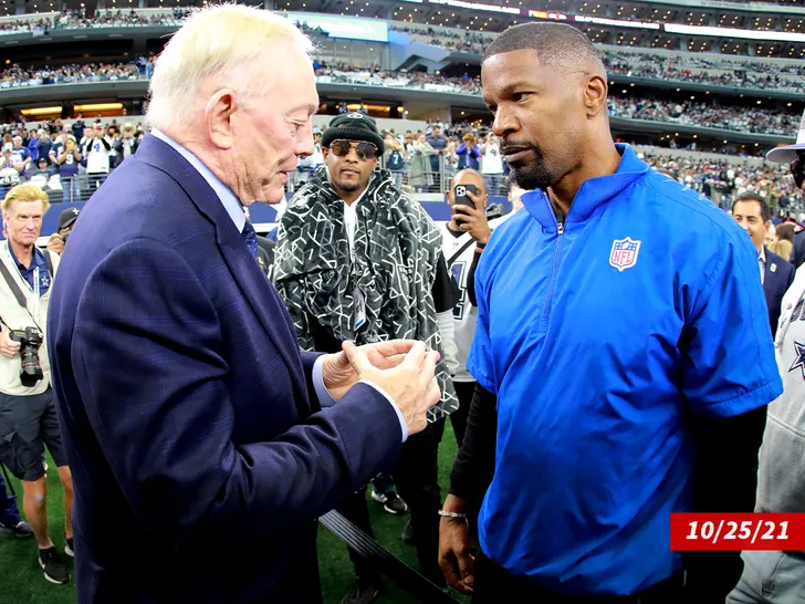 Jerry Jones Déclare Ne Pas Se Souvenir de Son Remarque sur la Taille d'un Pénis