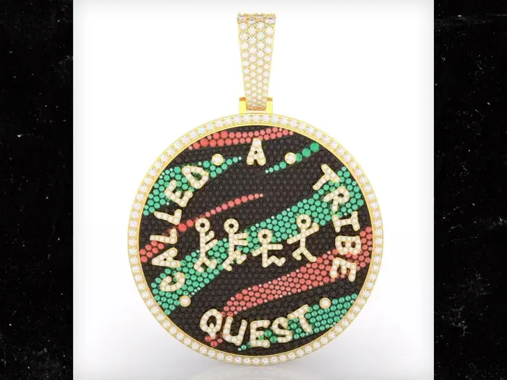  Consequence Acquiert un Pendentif Éblouissant d’A Tribe Called Quest chez Icebox