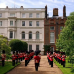 Top 10 des résidences royales britanniques classées - et Buckingham Palace n'est pas en tête