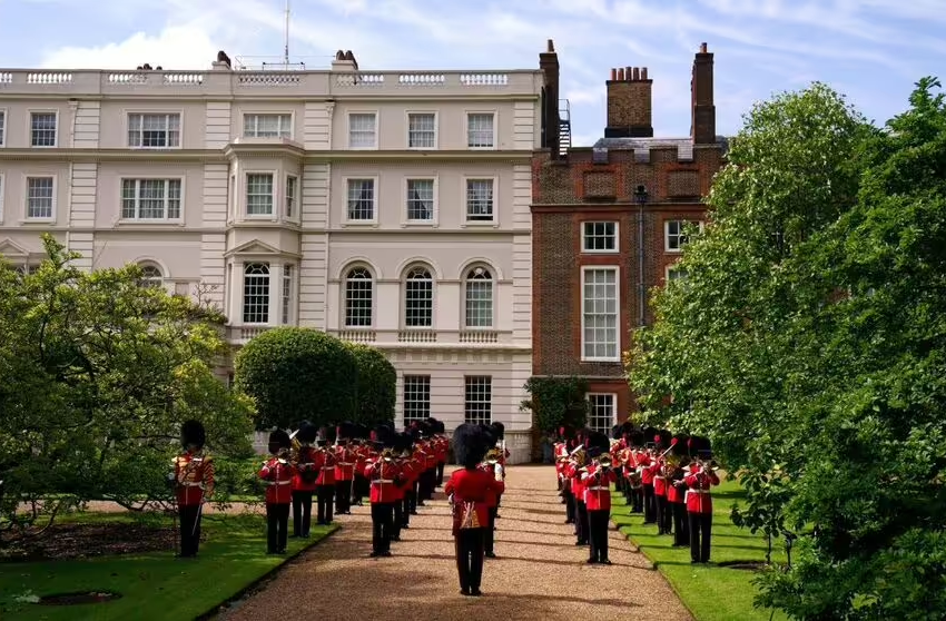  Top 10 des résidences royales britanniques classées – et Buckingham Palace n’est pas en tête