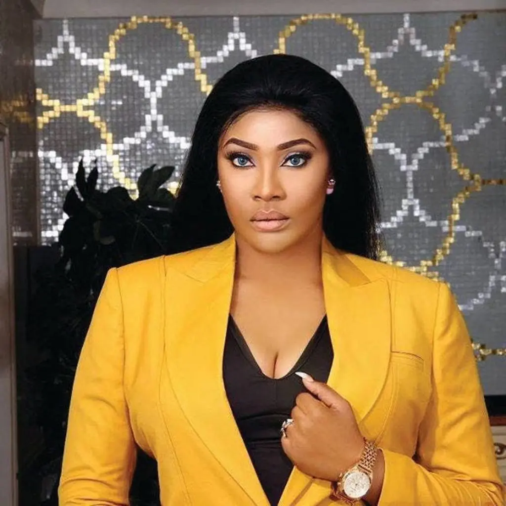 Angela Okorie : Inébranlable face aux rumeurs et attaques