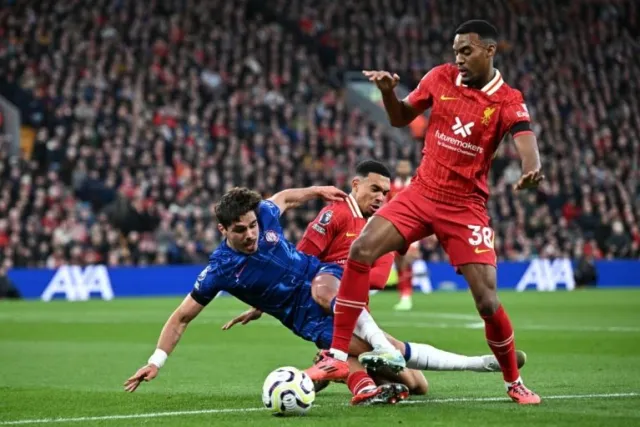 Liverpool l'emporte 2-1 contre Chelsea à Anfield