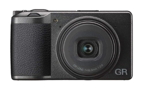  RICOH GR III : Un Appareil Photo Compact Premium pour la Photographie Spontanée