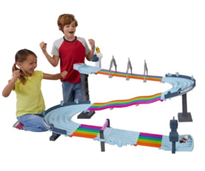 Hot Wheels Mario Kart Rainbow Road Raceway : Transformez votre salon en circuit légendaire