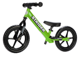 À moins de 160 $, cette draisienne Strider 12 Sports séduit 9 067 parents avec son design pratique et léger !