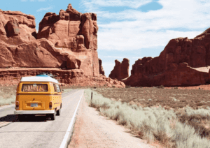 Top 10 des accessoires indispensables pour un road trip réussi