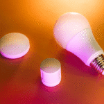 Guide complet de l'éclairage connecté en 2025 : technologies, installation et économies d'énergie